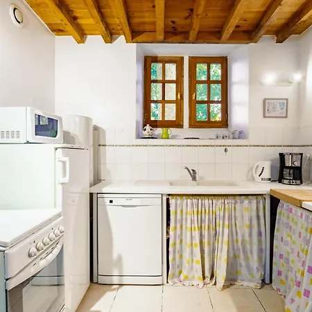 La Petite Maison - Avec Piscine Partagee * Osserain-Rivareyte