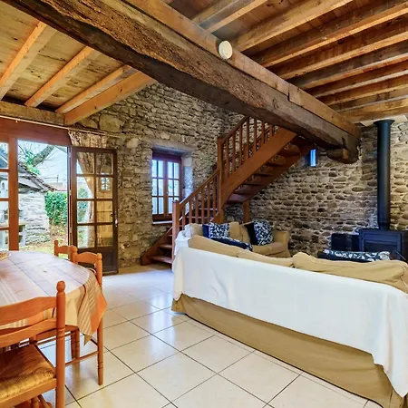 La Petite Maison - Avec Piscine Partagee Дом отдыха Osserain-Rivareyte