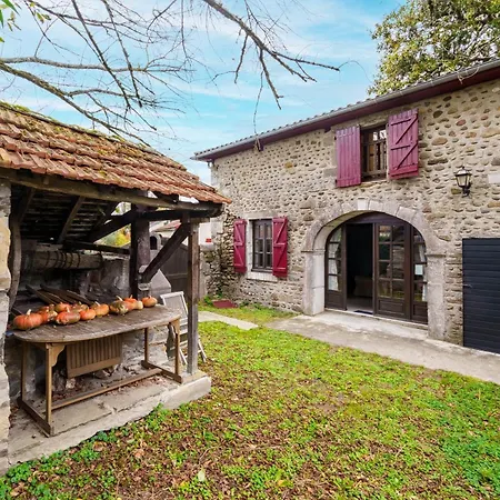 La Petite Maison - Avec Piscine Partagee * Osserain-Rivareyte